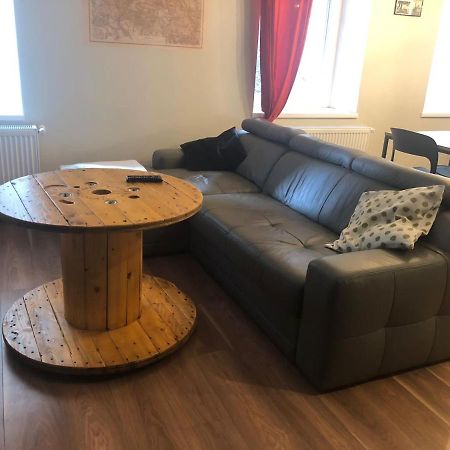 Apartament Srodmiescie 1 Sypialnia Oraz 1 Salon Валбжих Экстерьер фото