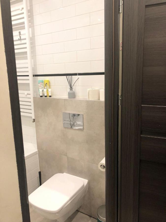 Apartament Srodmiescie 1 Sypialnia Oraz 1 Salon Валбжих Экстерьер фото