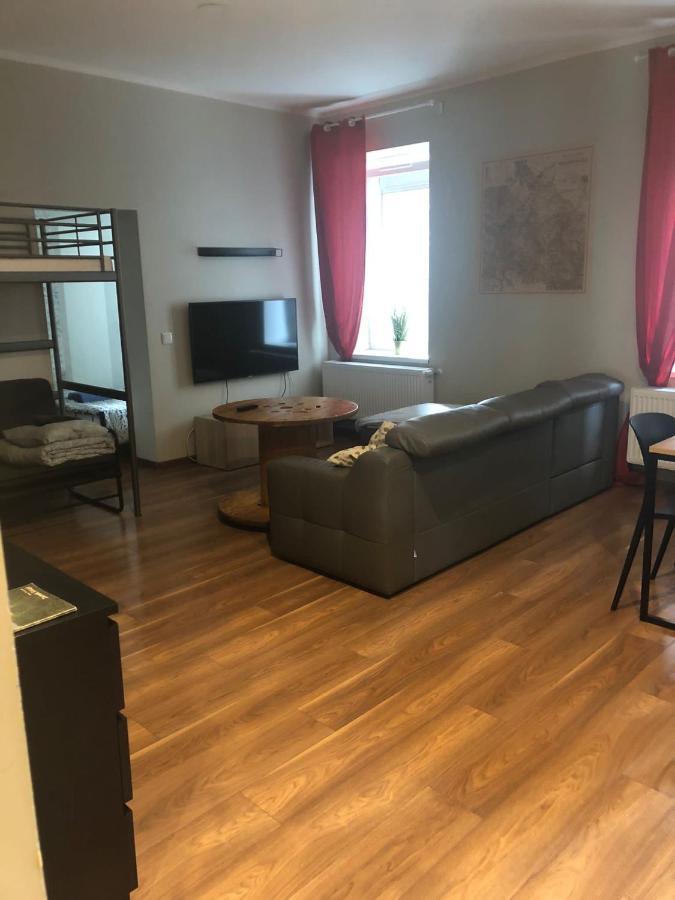 Апартаменты Apartament Srodmiescie 1 Sypialnia Oraz 1 Salon Валбжих Экстерьер фото